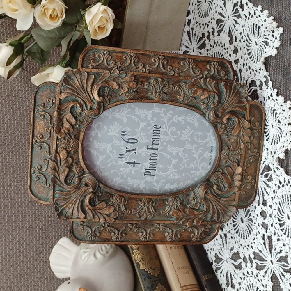 Vintage Picture Frame Victorian Ornate Oval Gold Tone Floral Frame